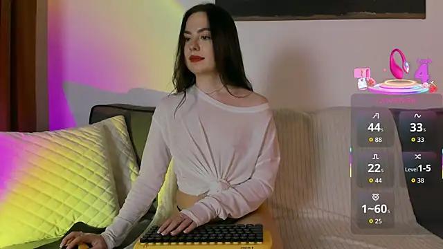 Ann Sweer online show from 04.08.26