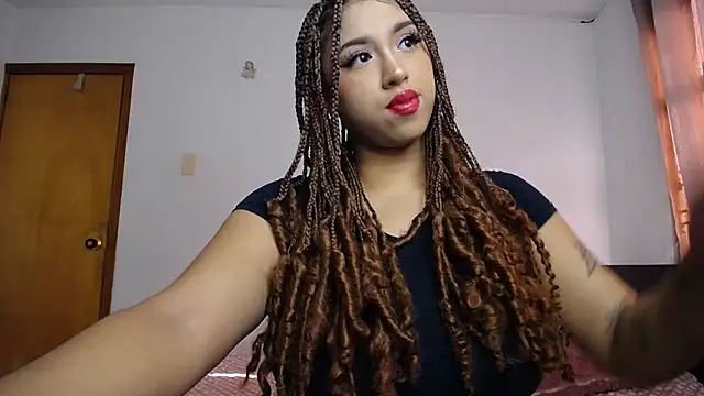 Snapshot of barbara_falcons chatting on 12.16.24 barbara falcons online show from 12.16.24