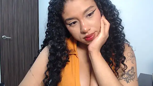 Snapshot of barbara_falcons chatting on 06.06.26 barbara falcons online show from 06.06.26