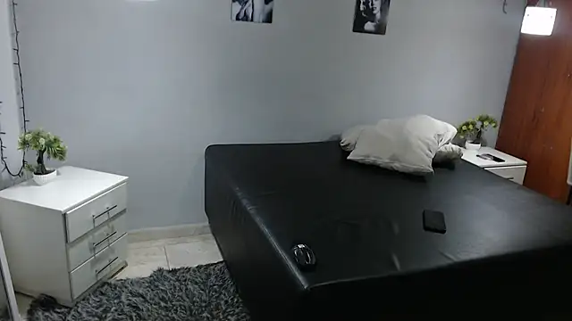 Kimandyuk online show from 12.13.24