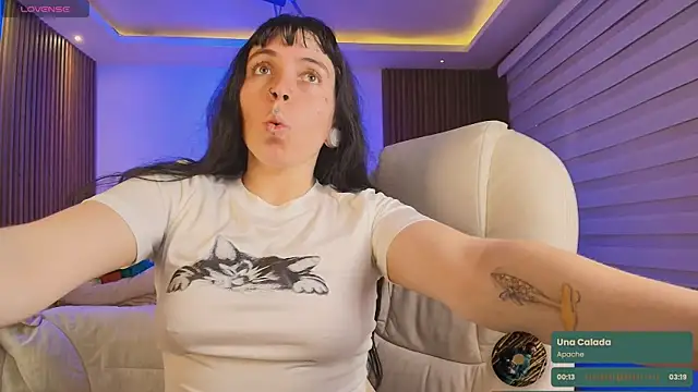 Lucy Smith2 online show from 10.27.25