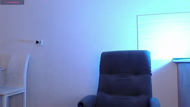 Eva Hailey  online show from 10.22.25