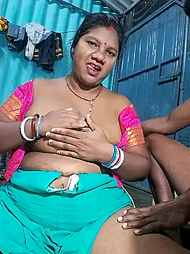 Snapshot of pujavinod chatting on 02.09.25 pujavinod online show from 02.09.25