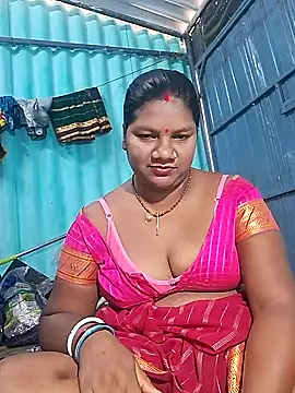 Snapshot of pujavinod chatting on 02.11.25 pujavinod online show from 02.11.25