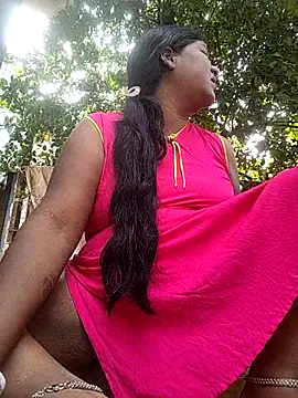 Snapshot of pujavinod chatting on 10.10.25 pujavinod online show from 10.10.25