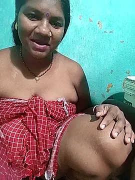 Snapshot of pujavinod chatting on 10.20.25 pujavinod online show from 10.20.25