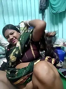 Snapshot of pujavinod chatting on 10.28.25 pujavinod online show from 10.28.25