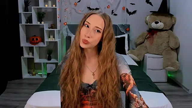 AlexaHarmon online show from 10.22.25