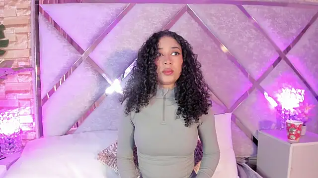  lanna jhonson  online show from 09.23.25