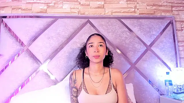  lanna jhonson  online show from 10.23.25