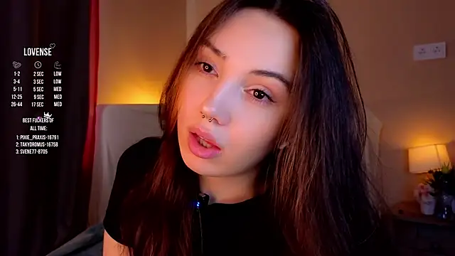 Snapshot of GillianDowdey chatting on 09.27.25 GillianDowdey online show from 09.27.25