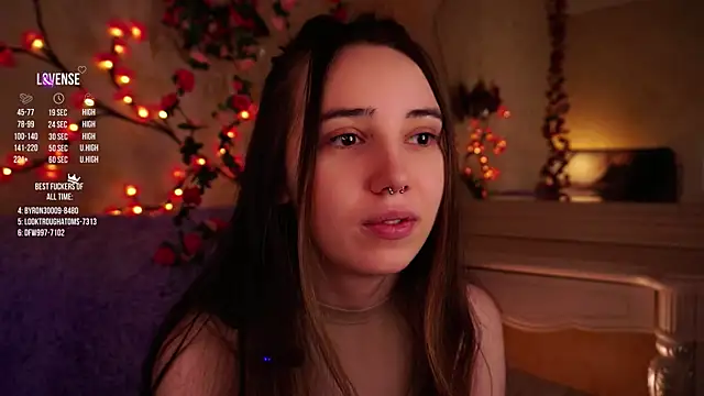 Snapshot of GillianDowdey chatting on 10.31.25 GillianDowdey online show from 10.31.25