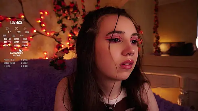 Snapshot of GillianDowdey chatting on 11.01.25 GillianDowdey online show from 11.01.25