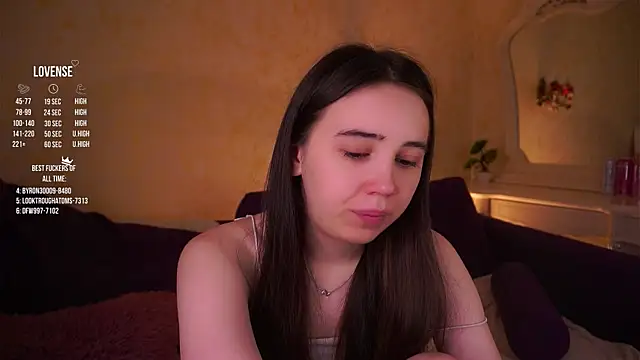 Snapshot of GillianDowdey chatting on 07.17.26 GillianDowdey online show from 07.17.26