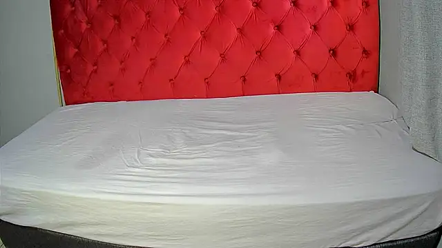 teressax online show from 02.25.25