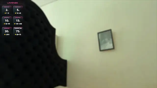 Snapshot of julya_flowerss chatting on 01.30.25 julya flowerss online show from 01.30.25