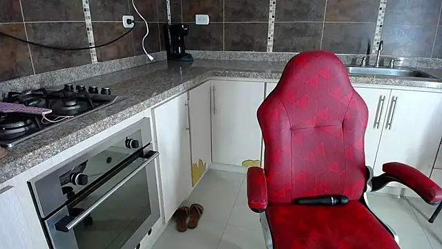 anna alvarez online show from 02.25.25