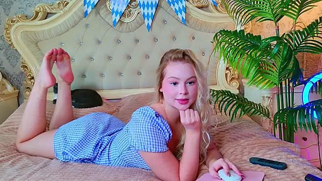 baby lianaa online show from 09.23.25