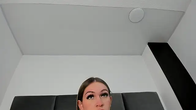 Lizz Luna online show from 10.11.25