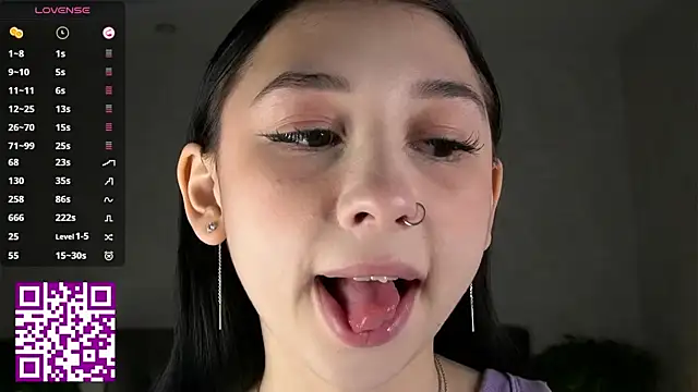 AislyEmbury online show from 11.02.25