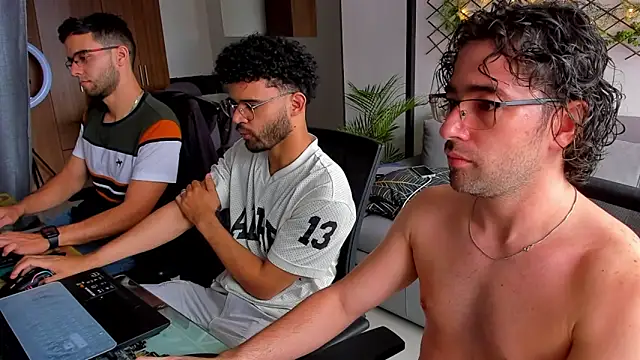 crisandrews online show from 03.17.25