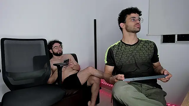 crisandrews online show from 10.26.25