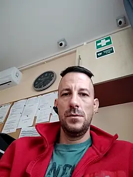 Snapshot of Inkazulu chatting on 11.01.25 Inkazulu online show from 11.01.25