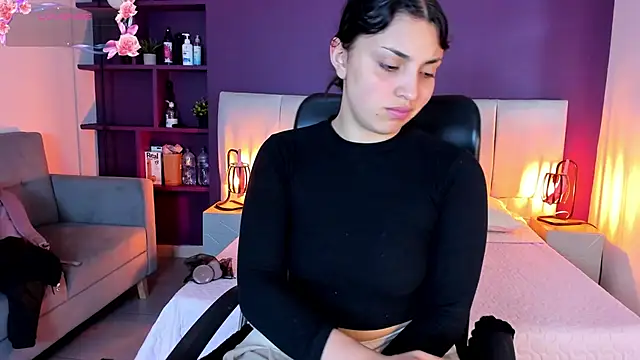 Snapshot of VickyBuunny chatting on 01.20.25 VickyBuunny online show from 01.20.25