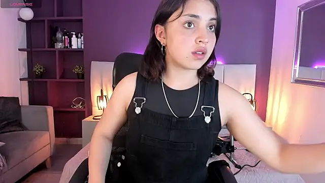 Snapshot of VickyBuunny chatting on 01.30.25 VickyBuunny online show from 01.30.25