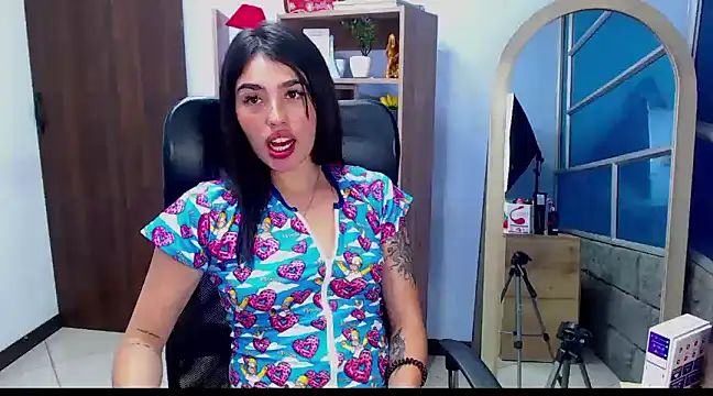 Mia Charlothe online show from 01.08.25