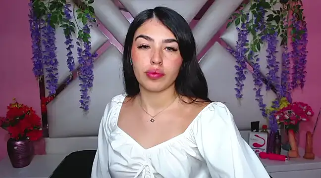 Mia Charlothe online show from 01.11.25