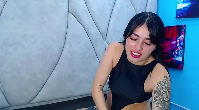 Mia Charlothe online show from 03.01.25