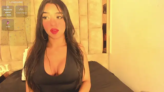 Oliviaa Evans online show from 11.08.25