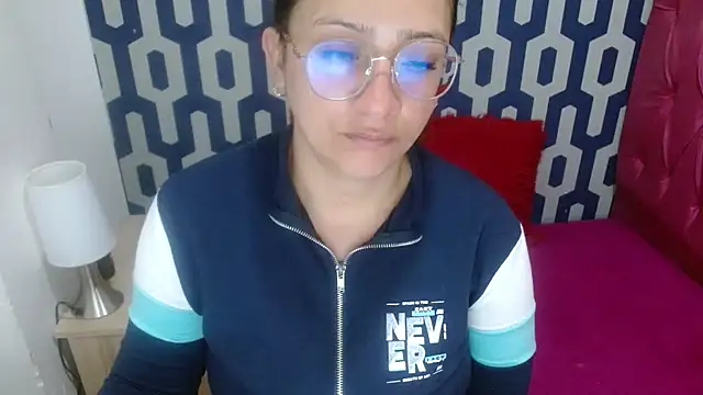 sarax ximena online show from 10.13.25