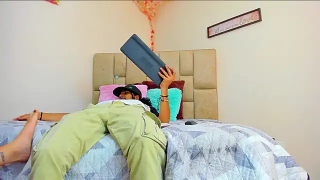 Aaron Jassell1 online show from 02.12.25