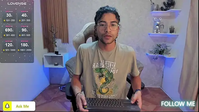 Aaron Jassell1 online show from 03.12.25