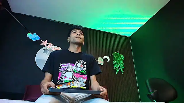 Aaron Jassell1 online show from 10.28.25