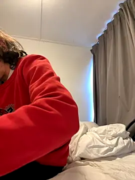 wolfwhite95 online show from 10.27.25