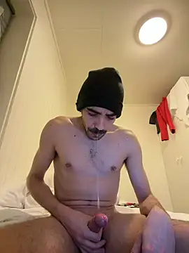 wolfwhite95 online show from 03.05.26