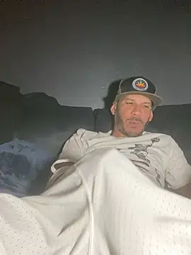 Snapshot of Chico_Bellaco chatting on 05.19.26 Chico Bellaco online show from 05.19.26