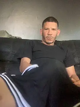 Snapshot of Chico_Bellaco chatting on 05.26.26 Chico Bellaco online show from 05.26.26