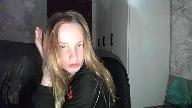 Snapshot of saint_cat25 chatting on 09.30.25 saint cat25 online show from 09.30.25