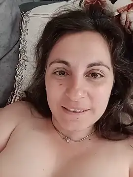 Snapshot of ShelaDiass chatting on 06.19.26 ShelaDiass online show from 06.19.26