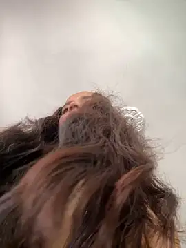 Snapshot of MollySanders___ chatting on 12.15.24 MollySanders    online show from 12.15.24