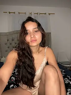 Snapshot of MollySanders___ chatting on 12.18.24 MollySanders    online show from 12.18.24