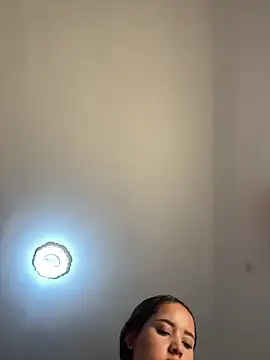 Snapshot of MollySanders___ chatting on 03.15.25 MollySanders    online show from 03.15.25