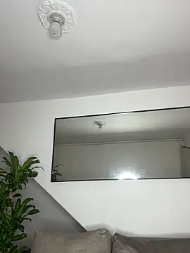 Snapshot of MollySanders___ chatting on 03.17.25 MollySanders    online show from 03.17.25