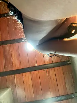 Snapshot of MollySanders___ chatting on 10.31.25 MollySanders    online show from 10.31.25