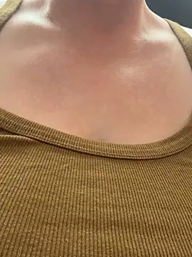 Big-Tits-McGee online show from 11.18.25