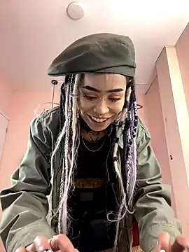 Violetta Suky online show from 10.17.25